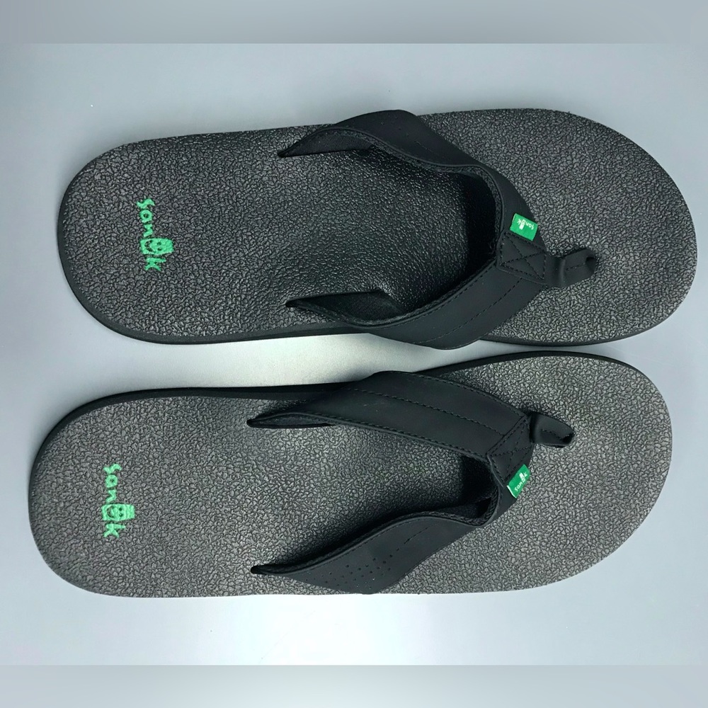 Sanuk Mens Flip Flops Sandals size 12 New